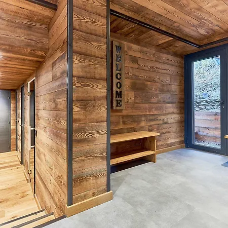 Chalet d'exception à Pra-Loup 1600 avec Sauna et Vue sur Montagnes - FR-1-165A-196 *